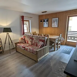 https://appartement-6-8-pers-200-m-des-pistes-piscine.hotels-rhonealpes.com